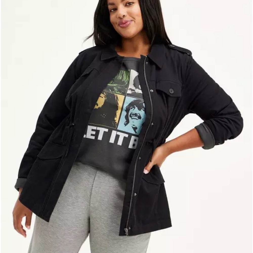 Black Utility Jacket for Women - Classic Casual Layer